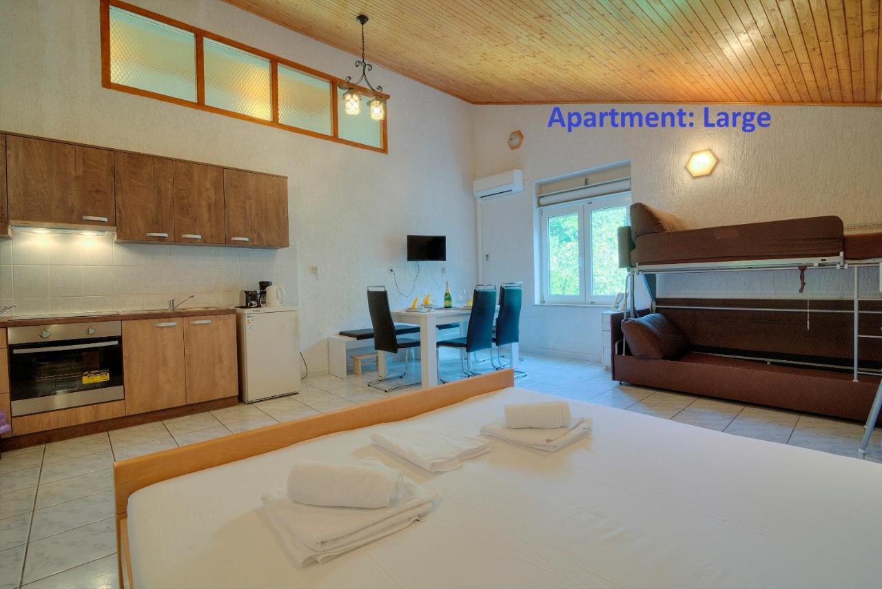 Senj Apartment Bagian luar foto