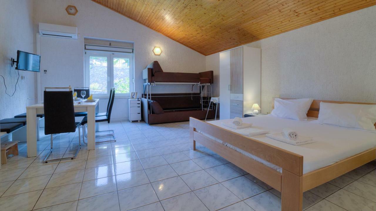 Senj Apartment Bagian luar foto